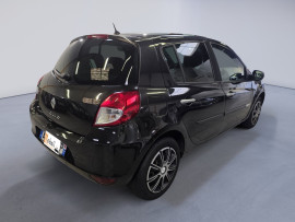 
                                                                                        Voiture
                                                                                         Renault Clio