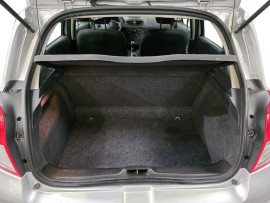 
                                                                                        Voiture
                                                                                         RENAULT CLIO3 - 1.5 dCi 75 CV COLLECTION ZEN - 4 CV