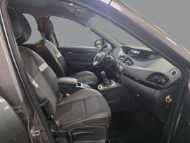
                                                                                        Voiture
                                                                                         RENAULT GRAND SCENIC3 - 1.6 dCi 130 CV Dynamique 7 PLACES