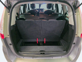 
                                                                                        Voiture
                                                                                         RENAULT GRAND SCENIC3 - 1.6 dCi 130 CV Dynamique 7 PLACES