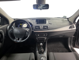 
                                                                                        Voiture
                                                                                         Renault Mégane