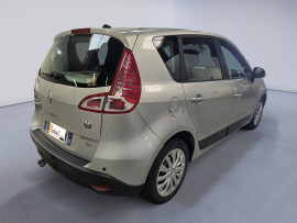 
                                                                                        Voiture
                                                                                         Renault Scénic