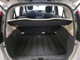 
                                                                                        Voiture
                                                                                         Renault Scénic