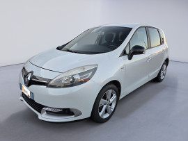 
                                                                                        Voiture
                                                                                         Renault Scénic