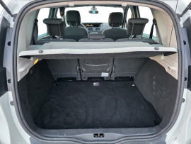 
                                                                                        Voiture
                                                                                         Renault Scénic