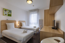 
                                                                                        Location
                                                                                         Résidence centre ville équipée