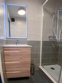 
                                                                                        Location
                                                                                         Rieux - 2p -centre-ville refait à neuf