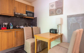 
                                                                                        Location
                                                                                         Rioja Retreat