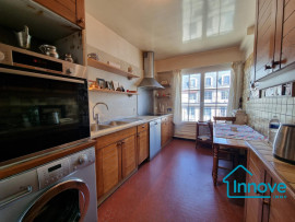 
                                                                                        Vente
                                                                                         Rive-Droite, grand 2 pièces avec balcon