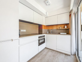 
                                                                                        Vente
                                                                                         Roquebrune-Cap-Martin – Appartement avec terrasse, vue mer, piscine et dépendance dans résidence récente