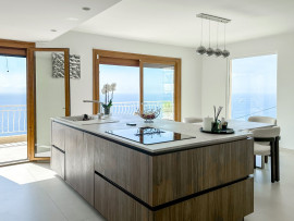 Vente
Roquebrune-Cap-Martin- Magnifique maison 4 pièces de 111m2 entièrement rénové avec piscine privative