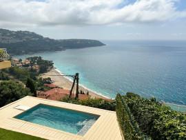 Vente
Roquebrune-Cap-Martin- Magnifique maison 4 pièces de 111m2 entièrement rénové avec piscine privative
