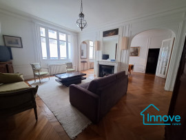 Location
Rue de l'Université 7ème arrondissement : Appartement meubl?