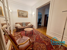 Location
Rue de l'Université 7ème arrondissement : Appartement meubl?
