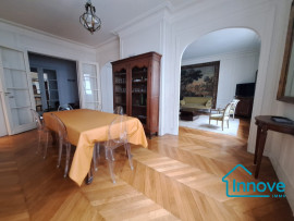 Location
Rue de l'Université 7ème arrondissement : Appartement meubl?