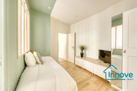 
                                                                                        Vente
                                                                                         Rue Marbeuf : Calme absolu au coeur du Triangle d'Or