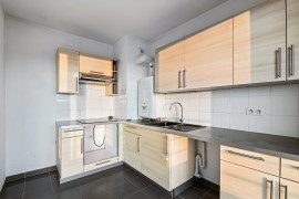 
                                                                                        Vente
                                                                                         Rueil Malmaison - Appartement 3 pièces avec balcon