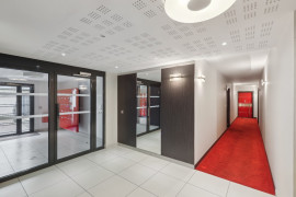 
                                                                                        Vente
                                                                                         Rueil Malmaison - Appartement 4 pièces avec balcon
