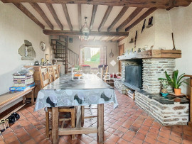 
                                                                                        Vente
                                                                                         SAINT-GEORGES MONTCOCQ, Maison en pierre 
