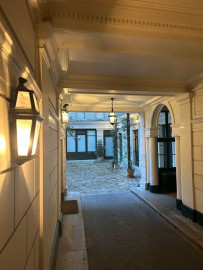 
                                                                                        Location
                                                                                         Saint-Germain-des-Prés vue Panthéon