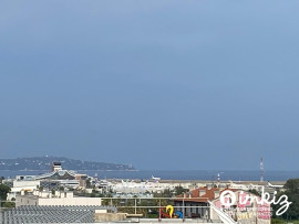 
                                                                                        Vente
                                                                                         Saint-Laurent-du-Var – Studio dernier étage