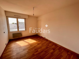 
                                                                                        Vente
                                                                                         SAINT LO 