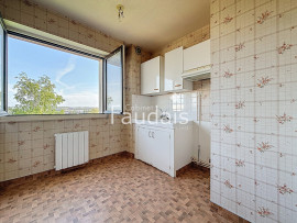 
                                                                                        Vente
                                                                                         SAINT-LO - Appartement proche Lycée Curie 