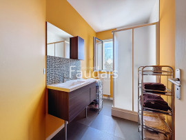 
                                                                                        Vente
                                                                                         SAINT-LO Appartement trois chambres 