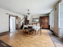 
                                                                                        Vente
                                                                                         Saint Lô - Ensemble immobilier 157 m2 centre ville 