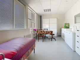 
                                                                                        Vente
                                                                                         SAINT-LÔ, Local professionnel pour de l'investissement locat