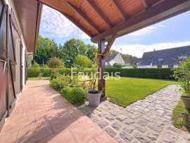 
                                                                                        Vente
                                                                                          SAINT-LO maison 6 pièces avec jardin  