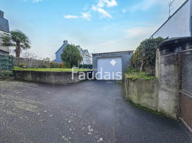 
                                                                                        Vente
                                                                                         SAINT-LO - Maison de ville quartier SUD avec jardin, garage 