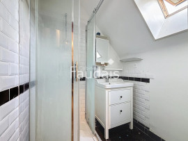 
                                                                                        Vente
                                                                                          Saint-Lô - Maison familiale - sous-sol complet -  proche li