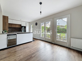 
                                                                                        Vente
                                                                                         SAINT-LO , proche du haras et des commodités, maison de 86m2