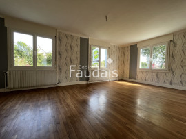 
                                                                                        Vente
                                                                                         SAINT LO - Proximité du Centre-Ville et des bus