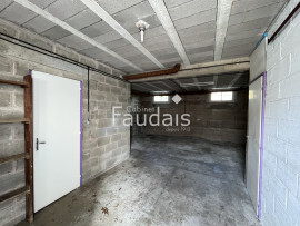 
                                                                                        Vente
                                                                                         SAINT LO - Proximité du Centre-Ville et des bus