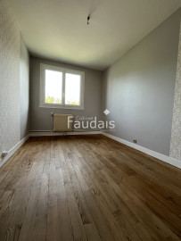 
                                                                                        Vente
                                                                                         SAINT LO - Proximité du Centre-Ville et des bus