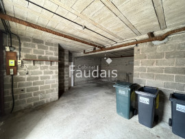 
                                                                                        Vente
                                                                                         SAINT LO - Proximité du Centre-Ville et des bus