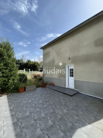 
                                                                                        Vente
                                                                                         SAINT LO - Proximité du Centre-Ville et des bus