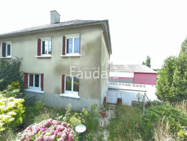 
                                                                                        Vente
                                                                                         SAINT LO - Proximité du Centre-Ville et des bus