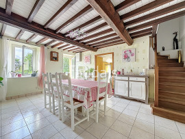 
                                                                                        Vente
                                                                                         Saint-Romphaire Maison de campagne Terrain 2688 m2 