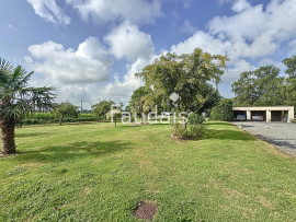 
                                                                                        Vente
                                                                                         Saint-Romphaire Maison de campagne Terrain 2688 m2 