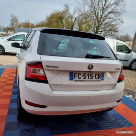 Voiture
Skoda Fabia 1.0 TSI - 12V TURBO