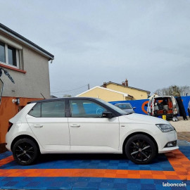 Voiture
Skoda Fabia 1.0 TSI - 12V TURBO