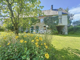 
                                                                                        Vente
                                                                                         Soulles -maison de charme en pierre de 167 m2 avec vie de pl