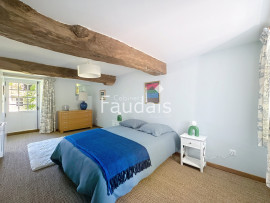 
                                                                                        Vente
                                                                                         Soulles -maison de charme en pierre de 167 m2 avec vie de pl