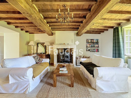 
                                                                                        Vente
                                                                                         Soulles -maison de charme en pierre de 167 m2 avec vie de pl