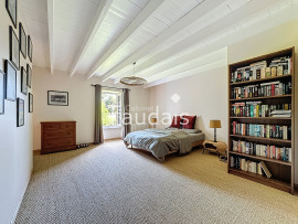 
                                                                                        Vente
                                                                                         Soulles -maison de charme en pierre de 167 m2 avec vie de pl