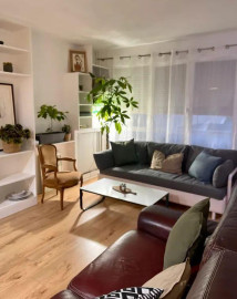 
                                                                                        Location
                                                                                         Sous location Fev/mars dans Le 18eme 2P 37 m2