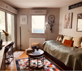 
                                                                                        Location
                                                                                         Sous location - studio paris 16